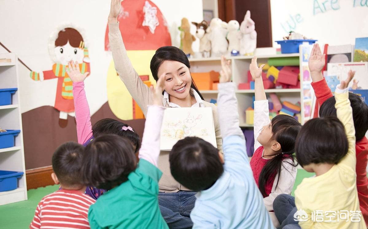 某幼儿园虐童视频流出！涉事教师已被刑拘，家长集体维权